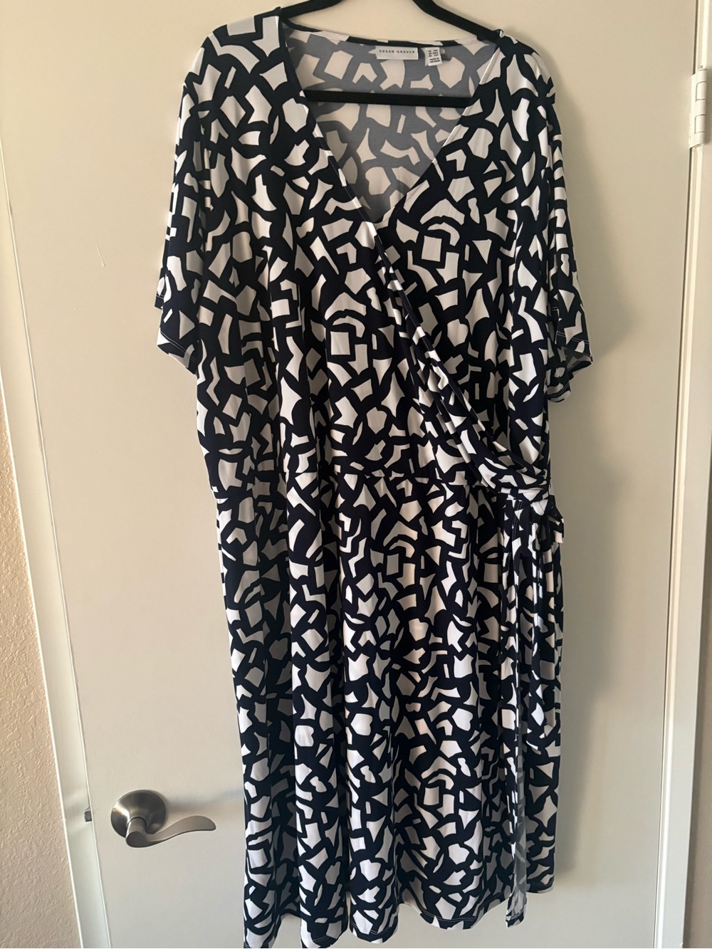 Navy & White Geometric Wrap Dress - Women's Casual Chic